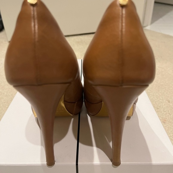 Ted Baker London camel leather heels with gold soles/hardware on back